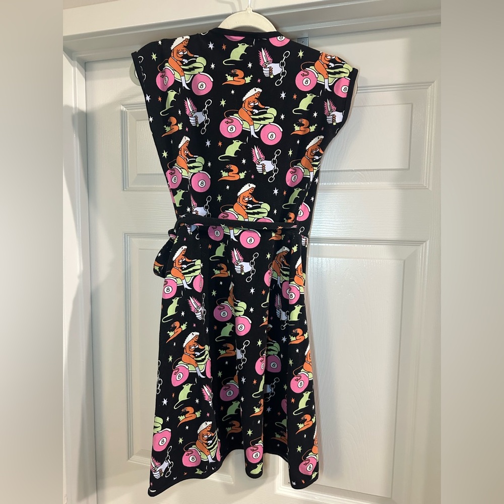 🖤 Nooworks Dahlia Wrap Dress – “Mean Machine” Print 🐈‍⬛🎱 - Picture 4 of 8